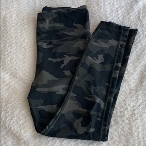 Camo Ultimate 7/8 Tight Leggings